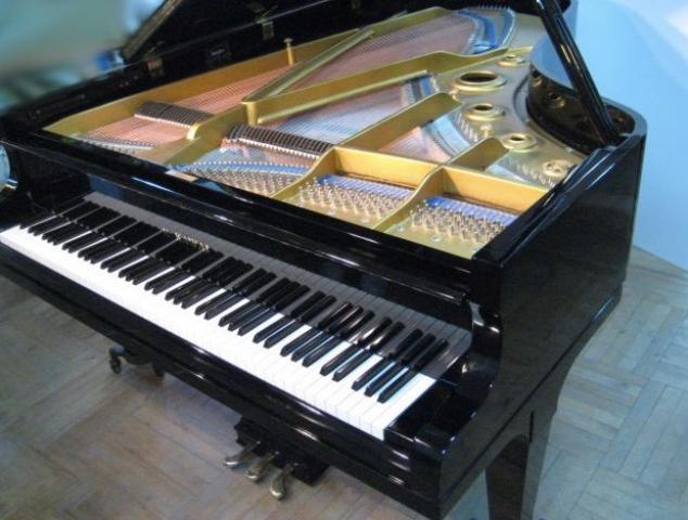 Fortepian akustyczny Kawai 650